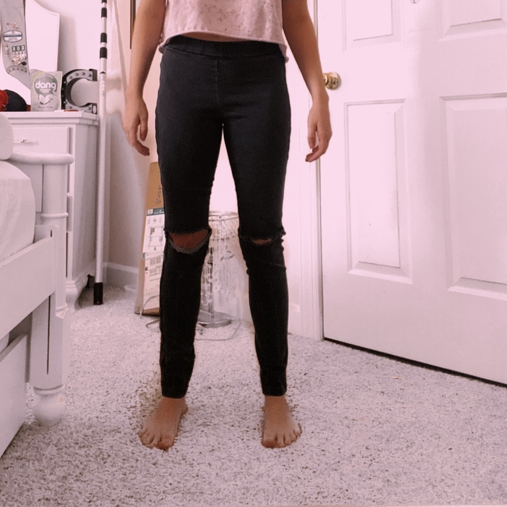 Ripped Skinny Jeans